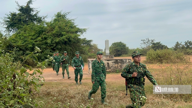 Cuộc chiến thầm lặng của những chiến sĩ áo xanh nơi "phên giậu"- Ảnh 5.