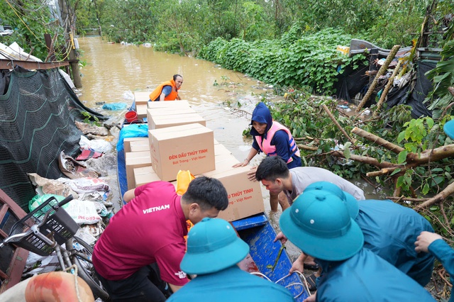 Hà Nội: Hỗ trợ di dời người dân phường Ngọc Thuỵ ra khỏi bãi giữa sông Hồng- Ảnh 6.