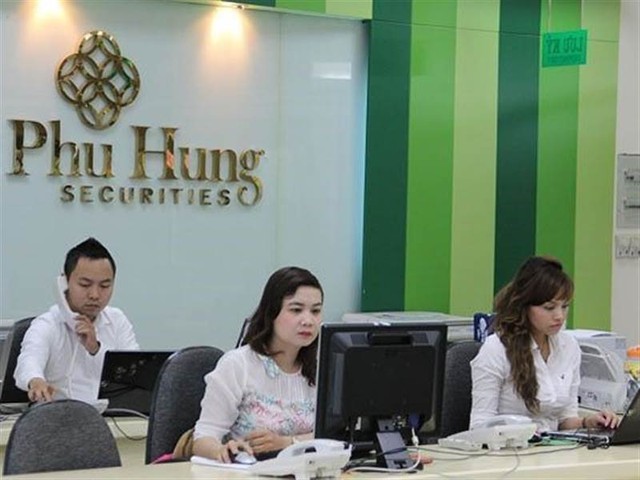 Chứng khoán Phú Hưng bị phạt 130 triệu đồng- Ảnh 1.