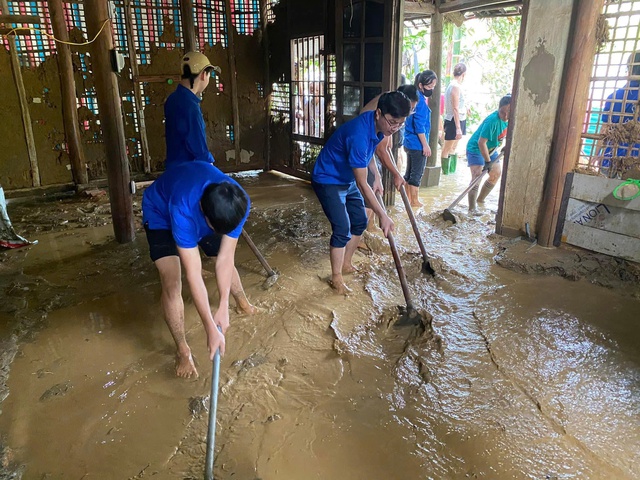 Người Tuyên Quang 