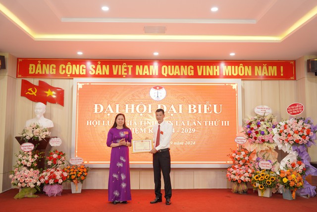 Hội Luật gia tỉnh Sơn La: Hướng hoạt động về cơ sở và tính thiết thực trong công tác hội- Ảnh 13.