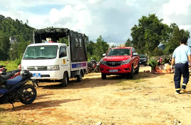 Lật xuồng trên sông Đồng Nai, 3 thanh niên gặp nạn- Ảnh 1.