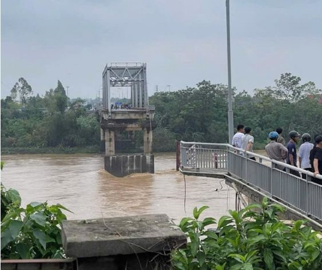 Hậu bão số 3 Yagi: Miền Bắc mưa lũ diễn biến phức tạp, có nơi trong vùng cảnh báo "tím"- Ảnh 4.