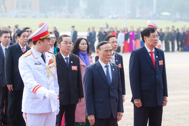 Lãnh đạo Hội Luật gia Việt Nam cùng đại biểu vào Lăng viếng Chủ tịch Hồ Chí Minh- Ảnh 6.