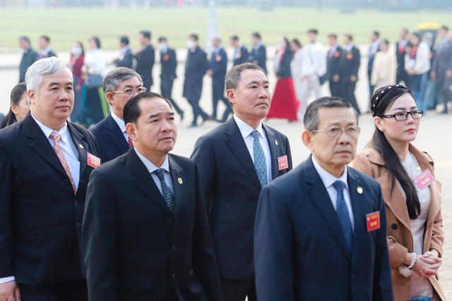 Lãnh đạo Hội Luật gia Việt Nam cùng đại biểu vào Lăng viếng Chủ tịch Hồ Chí Minh- Ảnh 8.