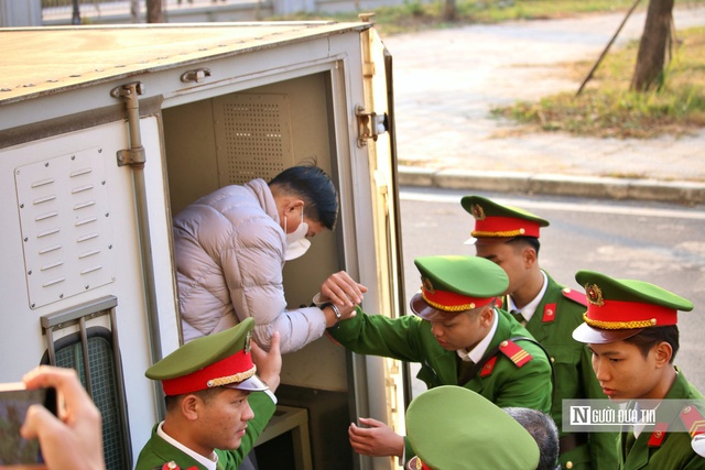 Cựu Chủ tịch tỉnh Lâm Đồng khai nhận tiền "cảm ơn" 4,2 tỷ đồng nhưng dùng làm từ thiện- Ảnh 1.