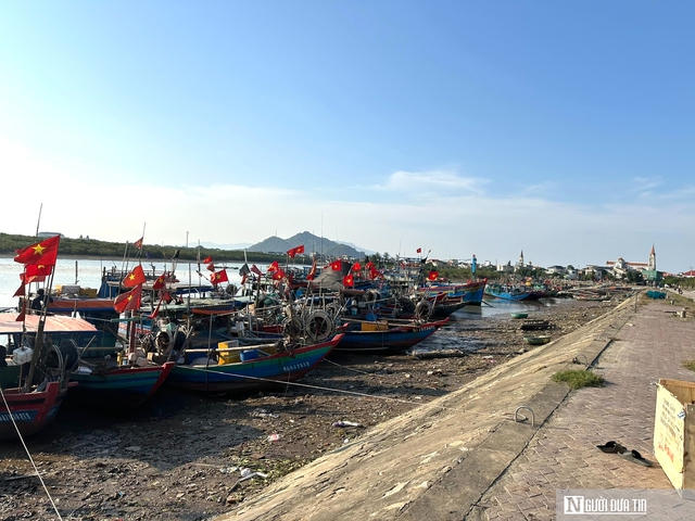 Hà Tĩnh: Ngư dân bám biển ra khơi ngày cận Tết- Ảnh 2.