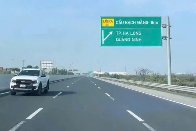 Nữ tài xế phóng ngược chiều cao tốc ở làn 120km/h- Ảnh 1.