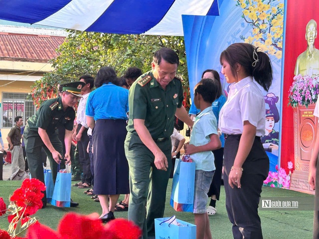 Những người giữ bình yên cho mùa Xuân-Bài 1:"Lá chắn thép" nơi biên cương- Ảnh 3.