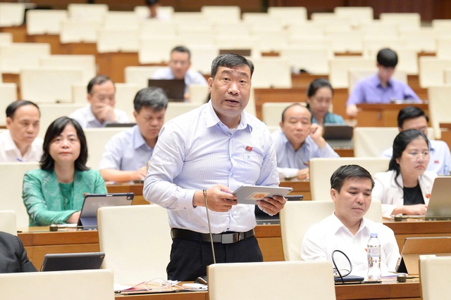Viên chức "chân trong, chân ngoài" nếu không kiểm soát dễ dẫn đến xung đột lợi ích - Ảnh 1.