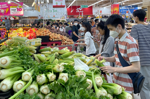 Bảo đảm bình ổn thị trường mùa mưa bão- Ảnh 1.