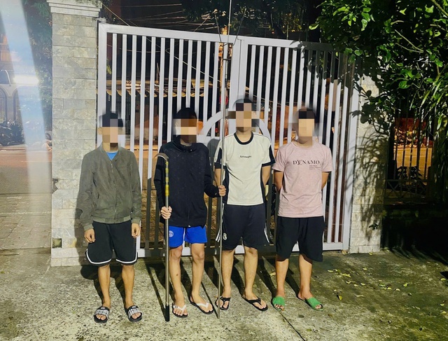 Nước mắt hối hận sau những "cuộc vui" gây rối phố phường ở Đà Nẵng- Ảnh 1.