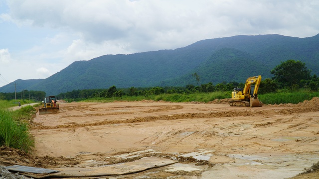 Tất bật công trình dự án hàng trăm tỷ đường Tân Minh – Sơn Mỹ thúc đẩy kinh tế phía Nam tỉnh Lâm Đồng - Ảnh 1.