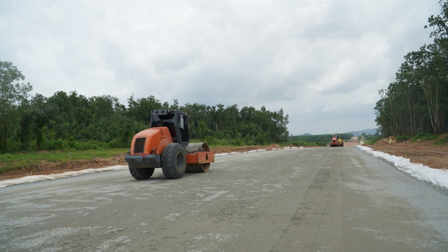 Tất bật công trình dự án hàng trăm tỷ đường Tân Minh – Sơn Mỹ thúc đẩy kinh tế phía Nam tỉnh Lâm Đồng - Ảnh 3.