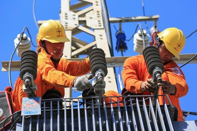 EVN thông báo bắt đầu thử nghiệm tính giá điện 2 thành phần trên giấy- Ảnh 1. EVN thông báo bắt đầu thử nghiệm tính giá điện 2 thành phần trên giấy- Ảnh 1.