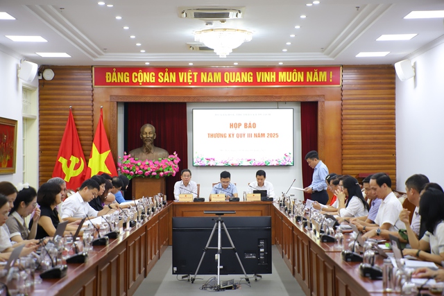 Du lịch phục hồi mạnh, hơn 4.000 doanh nghiệp lữ hành hoạt động trở lại- Ảnh 1. Du lịch phục hồi mạnh, hơn 4.000 doanh nghiệp lữ hành hoạt động trở lại- Ảnh 1.