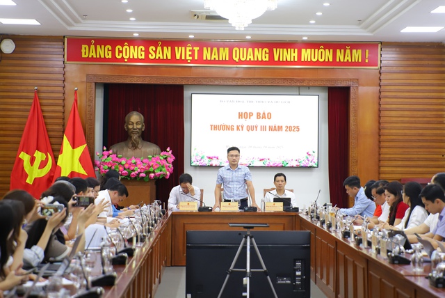 Du lịch phục hồi mạnh, hơn 4.000 doanh nghiệp lữ hành hoạt động trở lại- Ảnh 2. Du lịch phục hồi mạnh, hơn 4.000 doanh nghiệp lữ hành hoạt động trở lại- Ảnh 2.