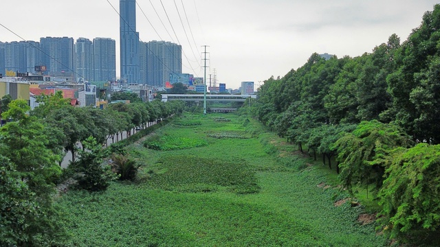 Tp.HCM: Giải quyết điểm nghẽn thoát nước khu Đông - Ảnh 1.