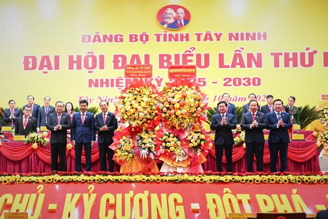 Ông Nguyễn Văn Quyết tiếp tục làm Bí thư Tỉnh ủy Tây Ninh - Ảnh 1.