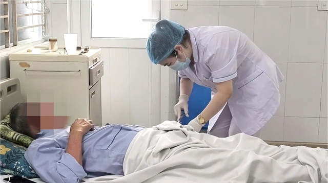Hà Nội khẩn trương tăng cường nước sạch và an toàn thực phẩm sau mưa lũ- Ảnh 2. Hà Nội khẩn trương tăng cường nước sạch và an toàn thực phẩm sau mưa lũ- Ảnh 2.