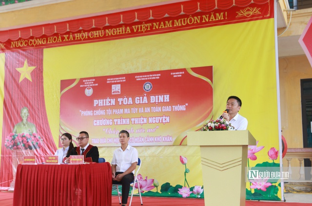 Chi hội Luật gia Công ty Luật The Light đưa pháp luật thành bạn đồng hành của tuổi trẻ- Ảnh 1.