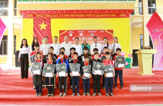 Chi hội Luật gia Công ty Luật The Light đưa pháp luật thành bạn đồng hành của tuổi trẻ- Ảnh 5.