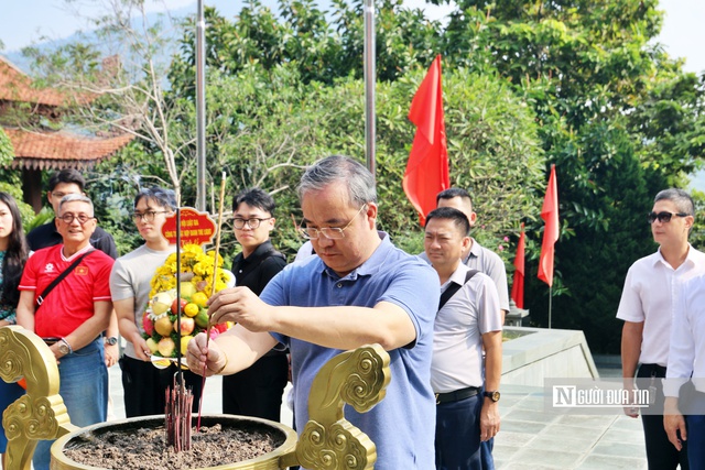 Chi hội Luật gia Công ty Luật The Light đưa pháp luật thành bạn đồng hành của tuổi trẻ- Ảnh 8.
