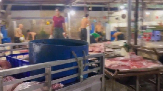 Giết mổ “chui” len lỏi khu dân cư, hàng chục tấn thịt bẩn âm thầm tuồn ra thị trường mỗi ngày- Ảnh 4.