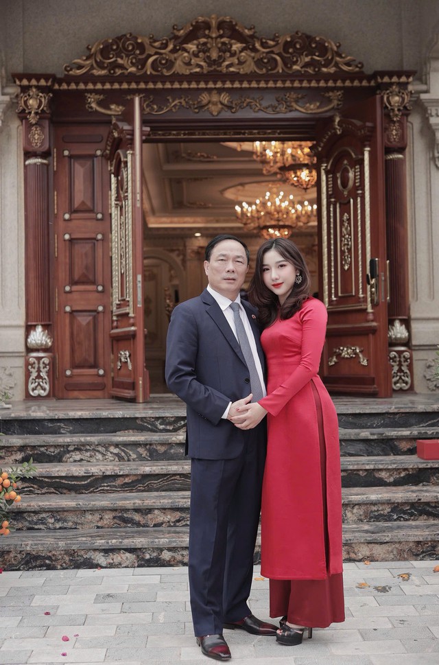 TS Nguyễn Bảo Uyên, từ cô gái 9X chập chững kinh doanh đến người tiếp nối "bầu Đệ" điều hành Y tế Hợp Lực - Ảnh 2.