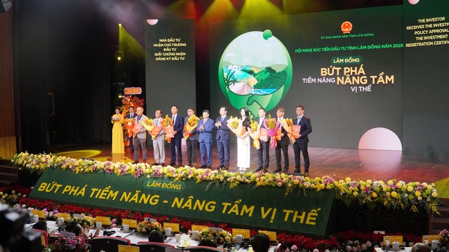 Phó Thủ tướng: Nông nghiệp công nghệ cao và du lịch chất lượng cao là mũi nhọn phát triển của Lâm Đồng- Ảnh 6.
