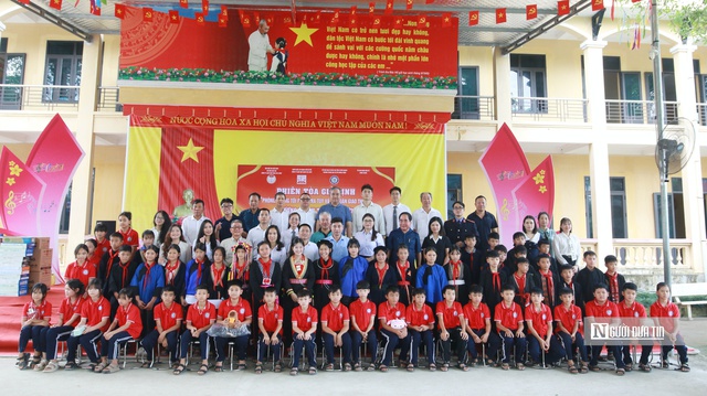 Chi hội Luật gia Công ty Luật The Light đưa pháp luật thành bạn đồng hành của tuổi trẻ- Ảnh 6.
