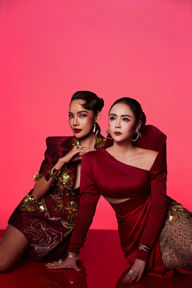 NTK Thanh Hương Bùi bật mí lý do chọn ngày diễn show ở Thượng Hải - Ảnh 2.