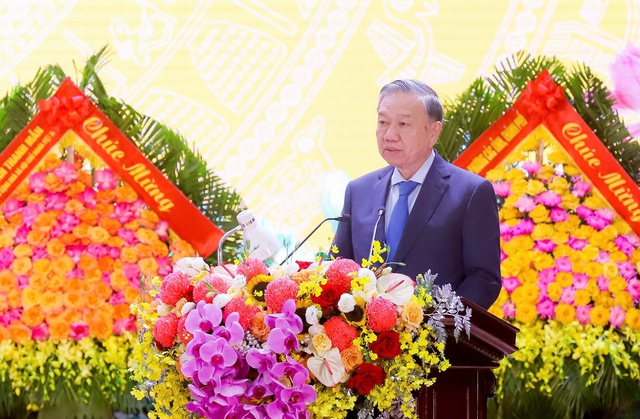 Tổng Bí thư Tô Lâm: Xây dựng LLVT Quân khu 4 cách mạng, chính quy, tinh nhuệ, hiện đại - Ảnh 3.