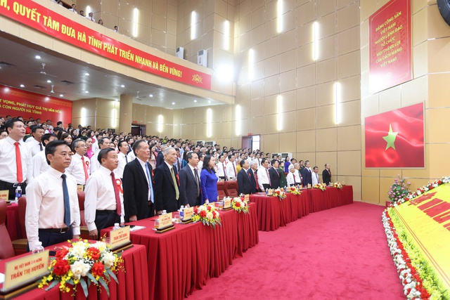Hà Tĩnh: Phát huy tinh thần thi đua yêu nước, cùng đất nước vươn mình phát triển hùng cường - Ảnh 1.