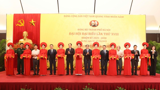 hai trương Trung tâm báo chí phục vụ Đại hội Đảng bộ Hà Nội - Ảnh 2.