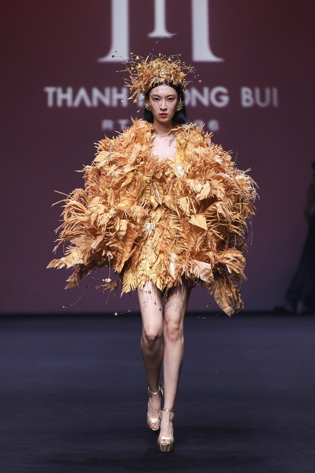 Thanh Hương Bùi đưa thời trang Việt tỏa sáng trên sàn diễn Tuần lễ Thời trang Thượng Hải - Ảnh 3.