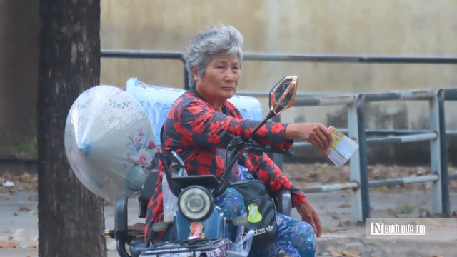 Cướp vé số, tội ác nhắm vào người nghèo yếu thế cần xử lý nghiêm- Ảnh 1. Cướp vé số, tội ác nhắm vào người nghèo yếu thế cần xử lý nghiêm- Ảnh 1.