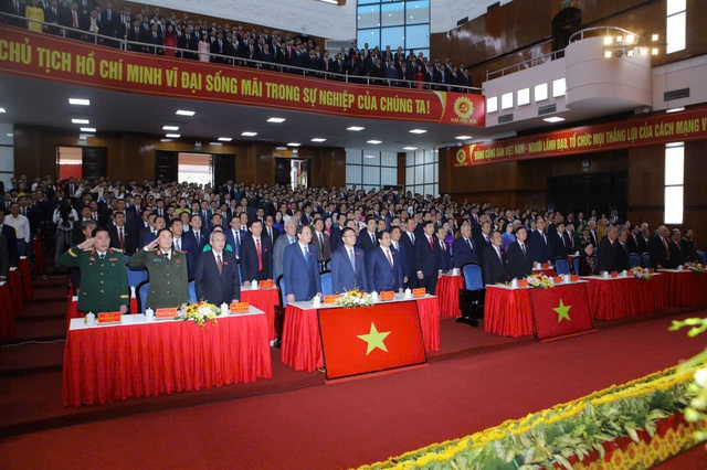 Thủ tướng Phạm Minh Chính đặt ra 5 nhiệm vụ trọng tâm cho tỉnh Thanh Hóa trong thời kỳ mới- Ảnh 2. Thủ tướng Phạm Minh Chính đặt ra 5 nhiệm vụ trọng tâm cho tỉnh Thanh Hóa trong thời kỳ mới- Ảnh 2.