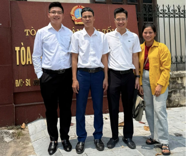 Mở phiên xét xử phúc thẩm vụ "anh nông dân nuôi gà lôi trắng và bản án 6 năm tù"- Ảnh 3. Mở phiên xét xử phúc thẩm vụ "anh nông dân nuôi gà lôi trắng và bản án 6 năm tù"- Ảnh 3.