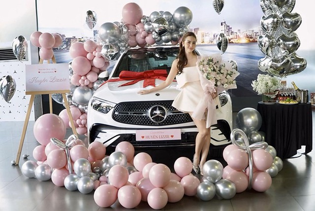 Mỹ nhân Vbiz: U40 làm mẹ đơn thân, sở hữu khối tài sản khủng, đang gây tranh cãi trong "Cách em một milimet" - Ảnh 12.