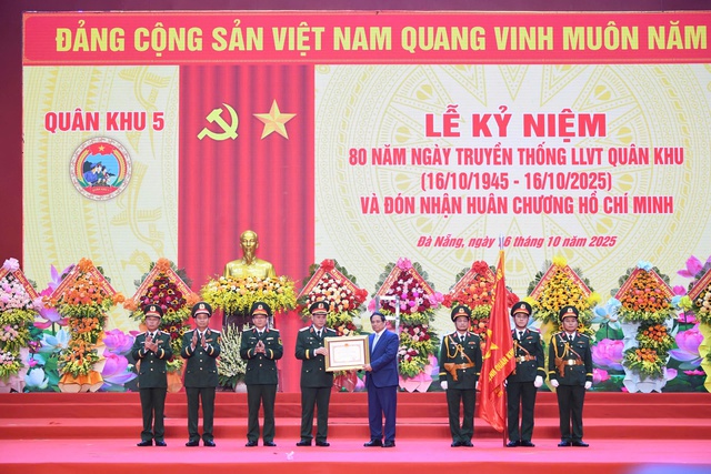 Thủ tướng Phạm Minh Chính: 6 nhiệm vụ trọng tâm cho địa bàn chiến lược Quân khu 5- Ảnh 2. Thủ tướng Phạm Minh Chính: 6 nhiệm vụ trọng tâm cho địa bàn chiến lược Quân khu 5- Ảnh 2.
