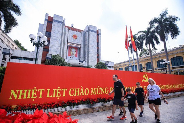 Hà Nội quyết tâm giải quyết dứt điểm tình trạng úng ngập, ùn tắc, ô nhiễm, trật tự đô thị- Ảnh 2. Hà Nội quyết tâm giải quyết dứt điểm tình trạng úng ngập, ùn tắc, ô nhiễm, trật tự đô thị- Ảnh 2.
