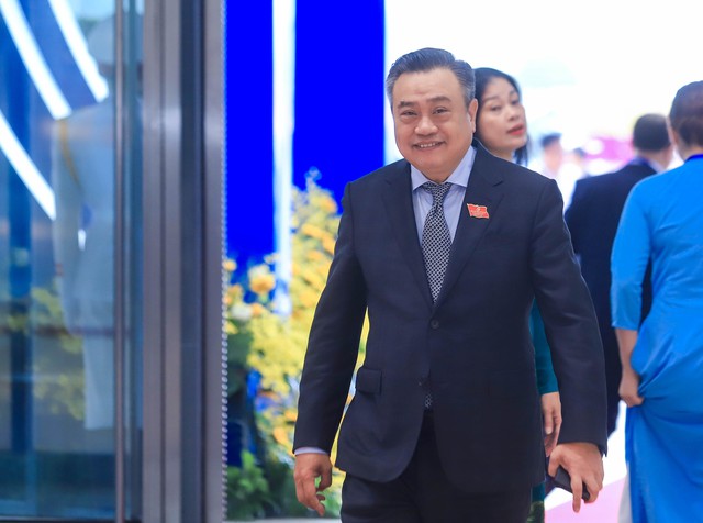 Chân dung Bí thư và 4 Phó Bí thư Thành ủy Hà Nội - Ảnh 2.