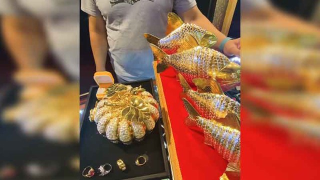 Mang số vàng giữ suốt 18 năm đi kiểm tra, người đàn ông sốc nặng khi biết giá trị- Ảnh 1. Mang số vàng giữ suốt 18 năm đi kiểm tra, người đàn ông sốc nặng khi biết giá trị- Ảnh 1.
