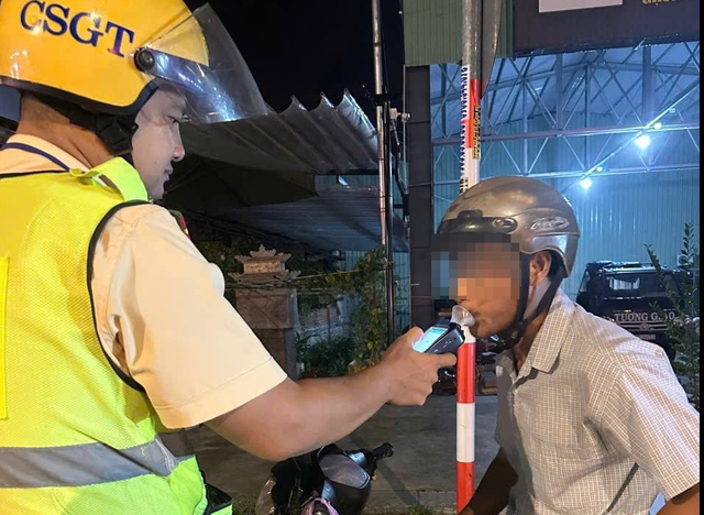 Khi Đà Nẵng không còn chỗ cho “ma men” sau tay lái- Ảnh 1. Khi Đà Nẵng không còn chỗ cho “ma men” sau tay lái- Ảnh 1.