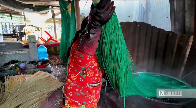 Làng chiếu Định Yên: Gian nan mưu sinh nhưng không đành buông tay- Ảnh 9.