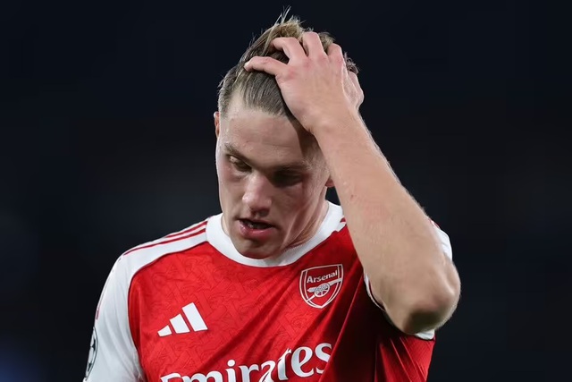Arsenal hứng chịu chỉ trích dù dẫn đầu Ngoại hạng Anh- Ảnh 1. Arsenal hứng chịu chỉ trích dù dẫn đầu Ngoại hạng Anh- Ảnh 1.