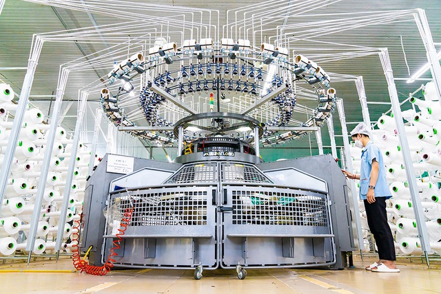 Dệt may Huế vui buồn lẫn lộn sau quý III/2025- Ảnh 1. Dệt may Huế vui buồn lẫn lộn sau quý III/2025- Ảnh 1.