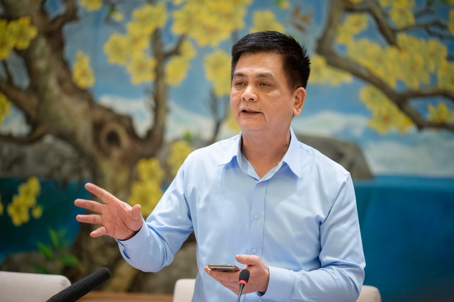 "Giá bất động sản tăng phi mã, công chức cũng không thể mua được nhà"- Ảnh 1. "Giá bất động sản tăng phi mã, công chức cũng không thể mua được nhà"- Ảnh 1.