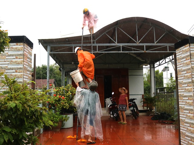 Đà Nẵng "êm đềm" trước bão số 12: Người dân không lơ là, chính quyền "siết dây cót" phòng chống- Ảnh 1. Đà Nẵng "êm đềm" trước bão số 12: Người dân không lơ là, chính quyền "siết dây cót" phòng chống- Ảnh 1.